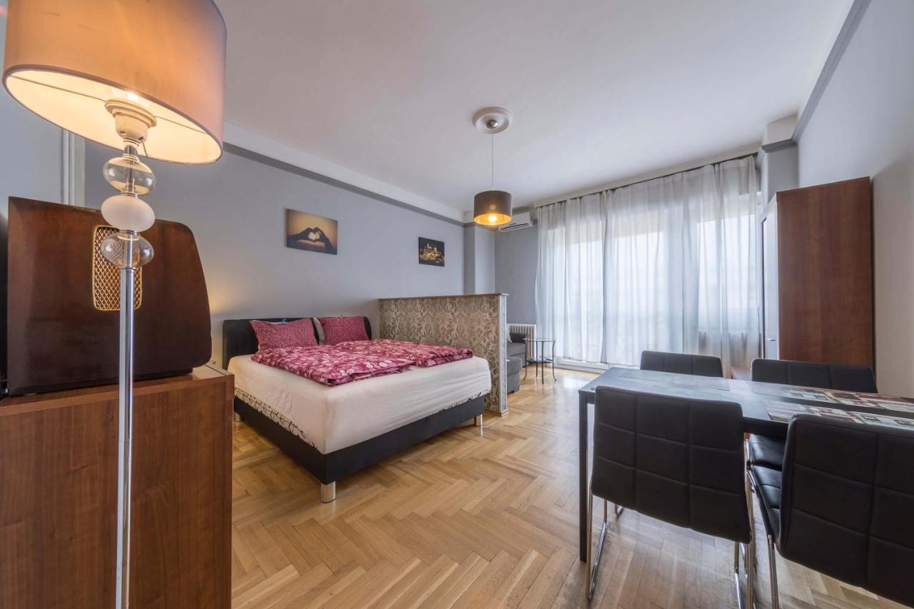 Astoria Balcony Apartment Budapeste Exterior foto